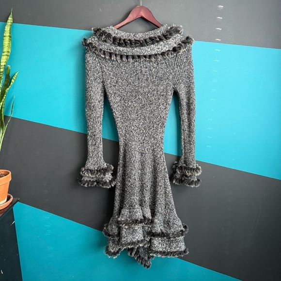 Joseph Ribkoff Gray Knit with Fur Trim size M - Picture 11 of 15